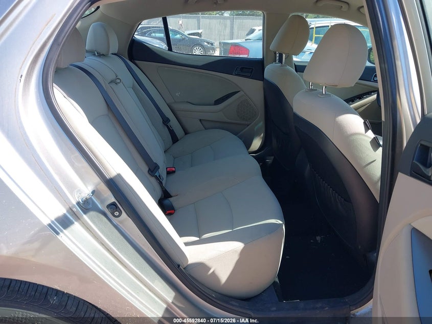 2014 Kia Optima VIN KNAGM4A73E5525065 IAAI salvage auction — NORMAL WEAR, Clear-Endorsement (Wisconsin), sold $25 on 2026-07-29 (photo 8)