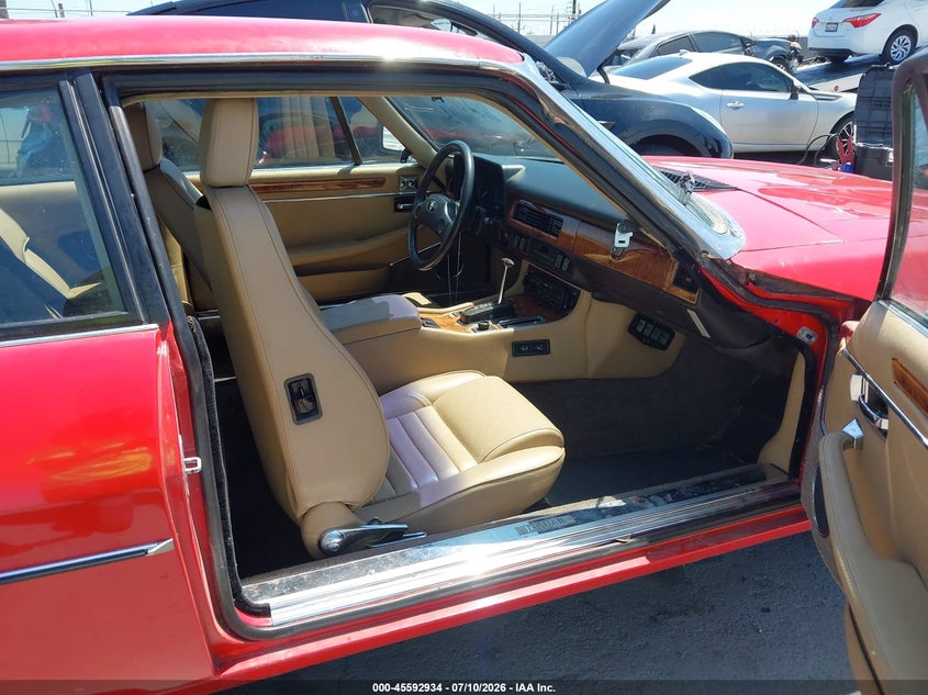 1989 Jaguar Xj series VIN SAJNY5843KC162727 IAAI salvage auction — NORMAL WEAR, Clear - Dealer Only (California), sold $200 on 2026-07-22 (photo 5)