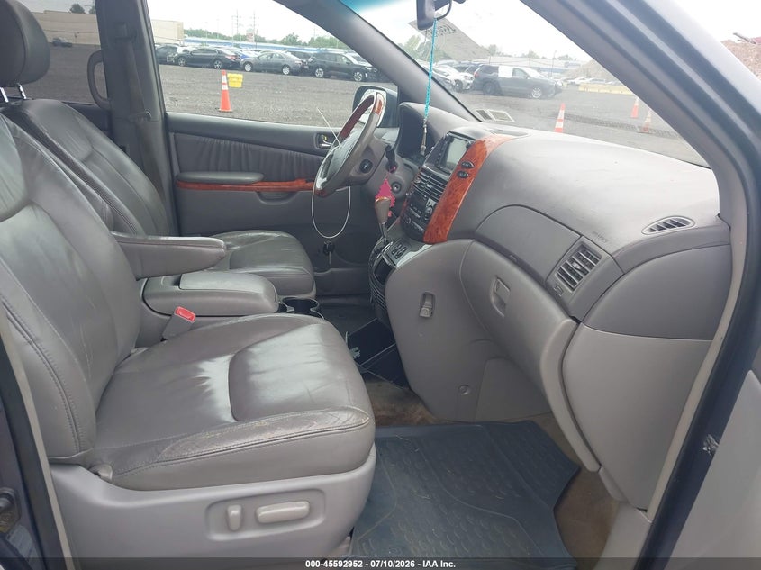 2010 Toyota Sienna VIN 5TDDK4CC1AS030373 IAAI salvage auction — NORMAL WEAR, Clear (New York), sold $825 on 2026-07-28 (photo 5)
