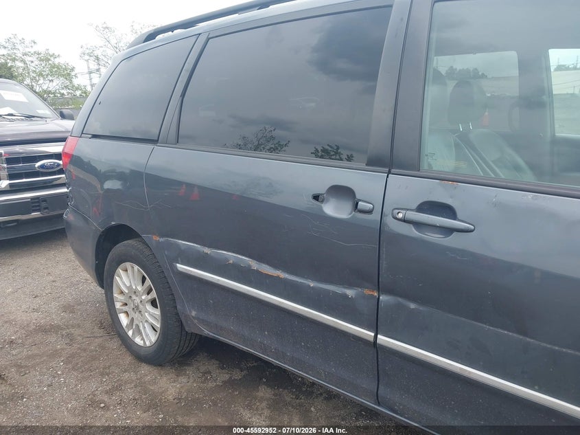 2010 Toyota Sienna VIN 5TDDK4CC1AS030373 IAAI salvage auction — NORMAL WEAR, Clear (New York), sold $825 on 2026-07-28 (photo 6)