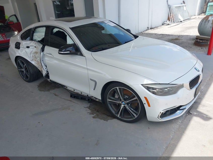 2018 BMW 4er VIN WBA4J7C56JBH13778 IAAI salvage auction — SIDE, Salvage Title, sold $5,800 on 2026-08-02 (photo 1)
