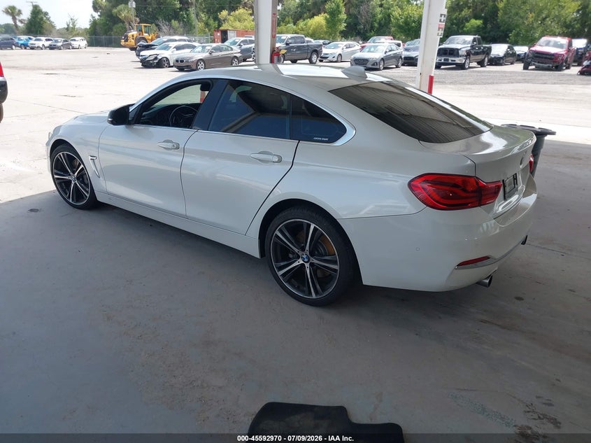 2018 BMW 4er VIN WBA4J7C56JBH13778 IAAI salvage auction — SIDE, Salvage Title, sold $5,800 on 2026-08-02 (photo 3)