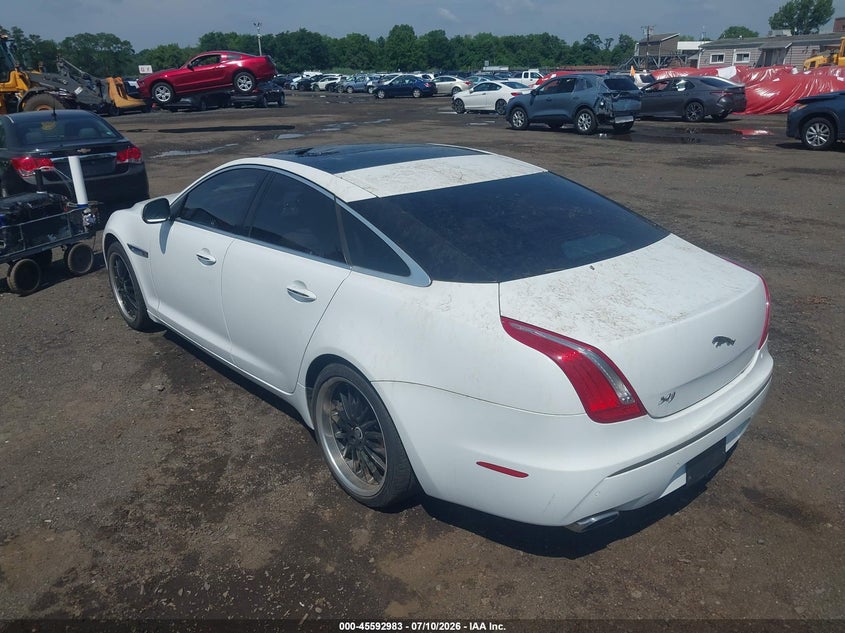 2011 Jaguar Xj series VIN SAJWA1GEXBMV16992 IAAI salvage auction — ROOF, Salvage (Idaho), sold $25 on 2026-07-29 (photo 6)