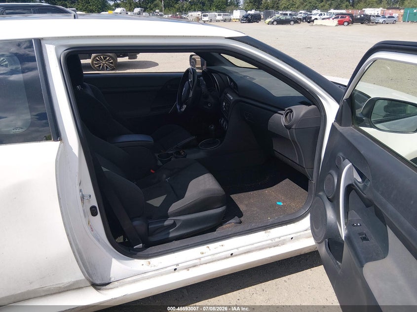 2011 Scion Tc VIN JTKJF5C78B3013601 IAAI salvage auction — NORMAL WEAR, Clear (Washington), sold $425 on 2026-07-29 (photo 5)