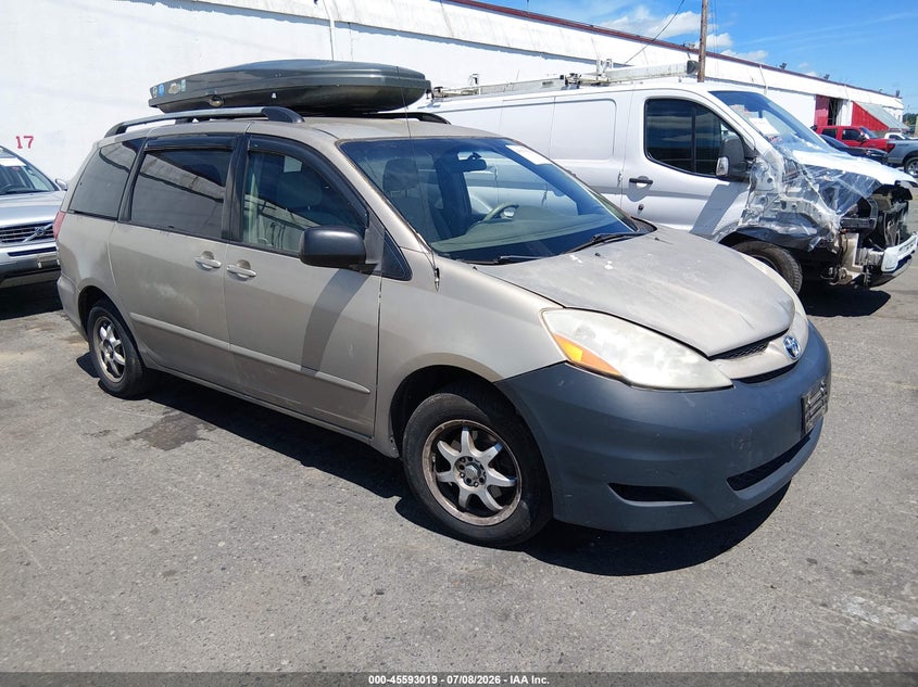 2008 Toyota Sienna VIN 5TDZK23C18S199653 IAAI salvage auction — NORMAL WEAR, Clear-Dealer Only (Oregon), sold $300 on 2026-07-30 (photo 1)