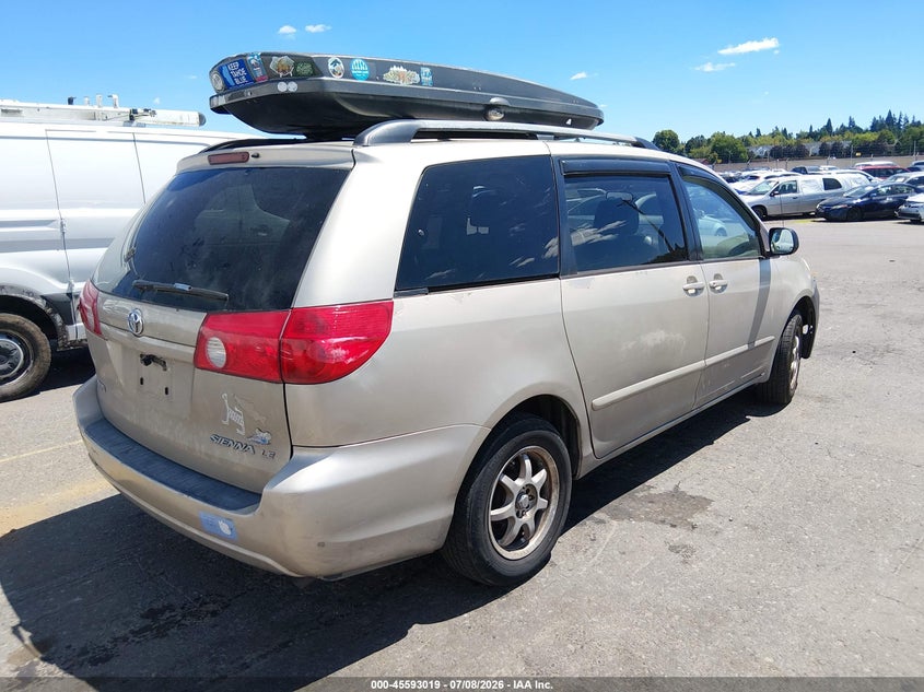 2008 Toyota Sienna VIN 5TDZK23C18S199653 IAAI salvage auction — NORMAL WEAR, Clear-Dealer Only (Oregon), sold $300 on 2026-07-30 (photo 4)