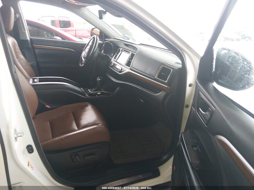 2018 Toyota Highlander VIN 5TDYZRFH6JS269726 IAAI salvage auction — RIGHT FRONT, Salvage (Texas), sold $9,500 on 2026-07-24 (photo 5)