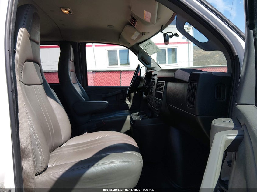 2018 Chevrolet Express 2500 VIN 1GAWGEFG2J1300425 IAAI salvage auction — RIGHT SIDE, SF97 (California), sold $14,600 on 2026-08-25 (photo 5)