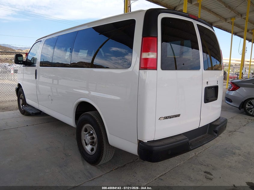 2018 Chevrolet Express 2500 VIN 1GAWGEFG2J1300425 IAAI salvage auction — RIGHT SIDE, SF97 (California), sold $14,600 on 2026-08-25 (photo 3)