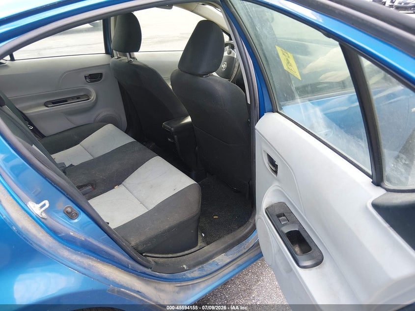 2014 Toyota Prius c VIN JTDKDTB34E1083844 IAAI salvage auction — NORMAL WEAR, Clear (South Carolina), sold $275 on 2026-07-29 (photo 8)
