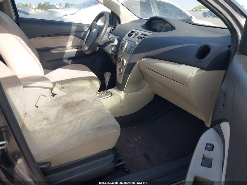2008 Toyota Yaris VIN JTDBT923284017561 IAAI salvage auction — NORMAL WEAR, Clear (Florida), sold $650 on 2026-07-29 (photo 5)
