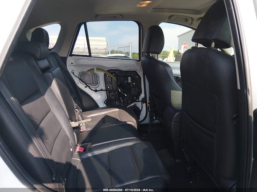 2016 Mazda Cx-5 VIN JM3KE2DY9G0771886 IAAI salvage auction — SIDE, Salvage Title, sold $3,250 on 2026-08-01 (photo 8)