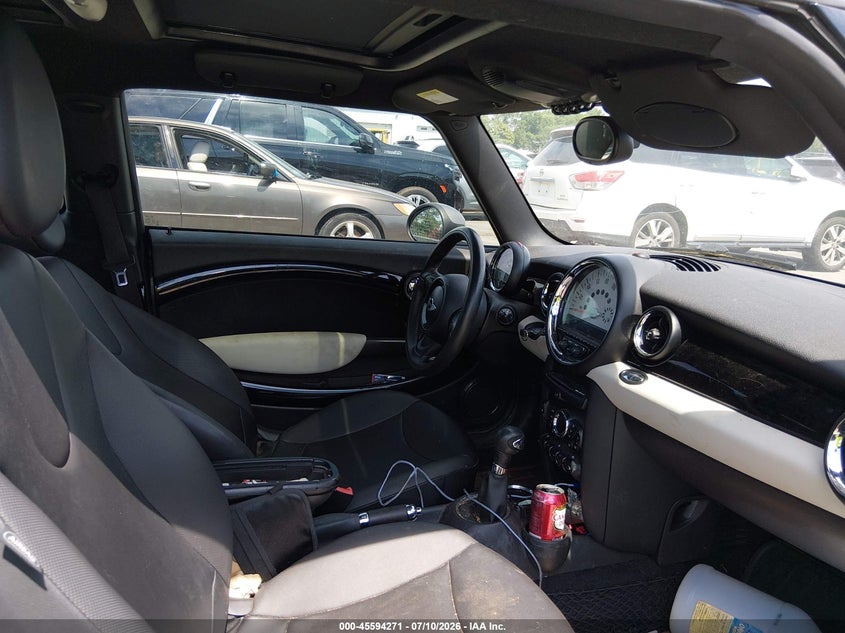 2012 Mini Clubman VIN WMWZF3C50CT189926 IAAI salvage auction — NORMAL WEAR, Clear-Dealer Only (North Carolina), sold $400 on 2026-07-27 (photo 5)