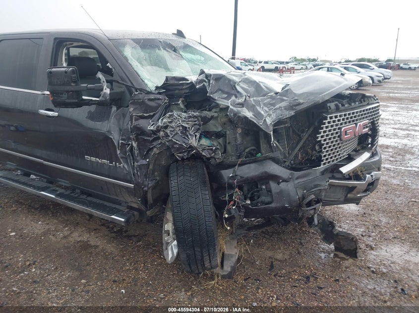 2015 Gmc VIN 1GT120E88FF665151 IAAI salvage auction — SIDE, Salvage Title, sold $3,950 on 2026-08-29 (photo 6)