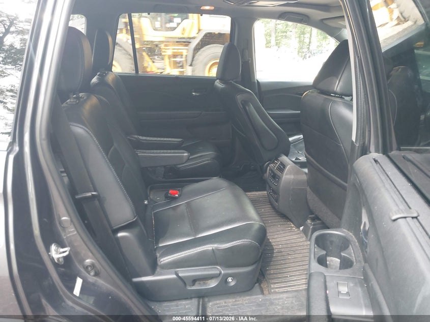 2016 Honda Pilot VIN 5FNYF6H06GB048591 IAAI salvage auction — NORMAL WEAR, Clear (Virginia), sold $2,075 on 2026-07-17 (photo 8)