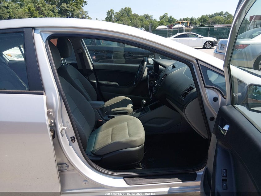 2015 Kia Forte VIN KNAFK4A68F5431497 IAAI salvage auction — REAR END, Salvage - Greater Than 75% (Maryland), sold $1,200 on 2026-07-26 (photo 5)