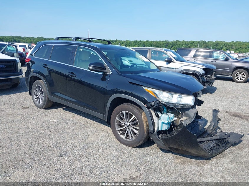 2019 Toyota Highlander VIN 5TDJZRFH2KS565183 — IAAI salvage auction photo