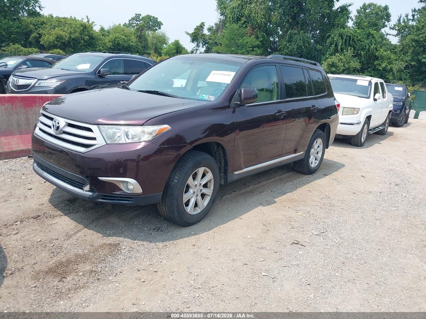 2012 Toyota Highlander VIN 5TDBK3EH2CS104655 IAAI salvage auction — REAR END, Salvage Title, sold $2,100 on 2026-07-30 (photo 2)