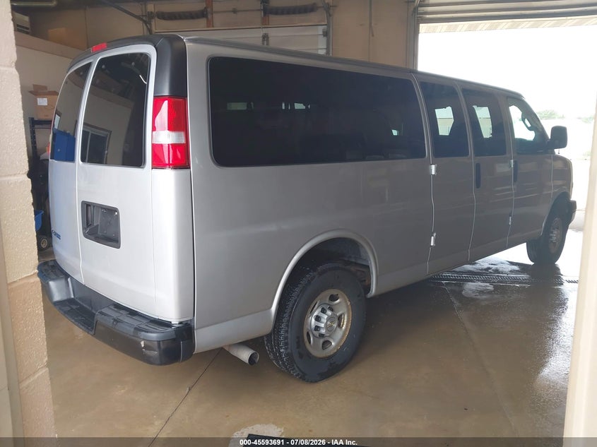 2020 Chevrolet Express VIN 1GAZGNFP6L1256753 IAAI salvage auction — REAR END, Sf97 (Wisconsin), sold $17,500 on 2026-08-27 (photo 4)