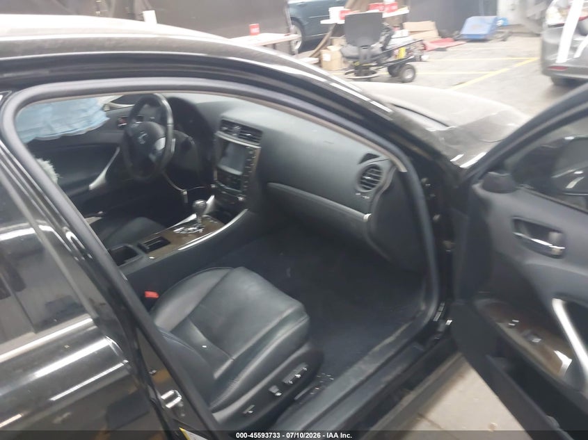 2013 Lexus Is VIN JTHBF5C25D5188006 IAAI salvage auction — LEFT SIDE, Salvage Title, sold $2,800 on 2026-08-02 (photo 5)