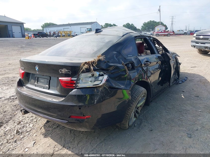 2015 BMW 4er VIN WBA4A7C58FD413717 IAAI salvage auction — ROLLOVER, Clear (Indiana), sold $300 on 2026-08-19 (photo 4)