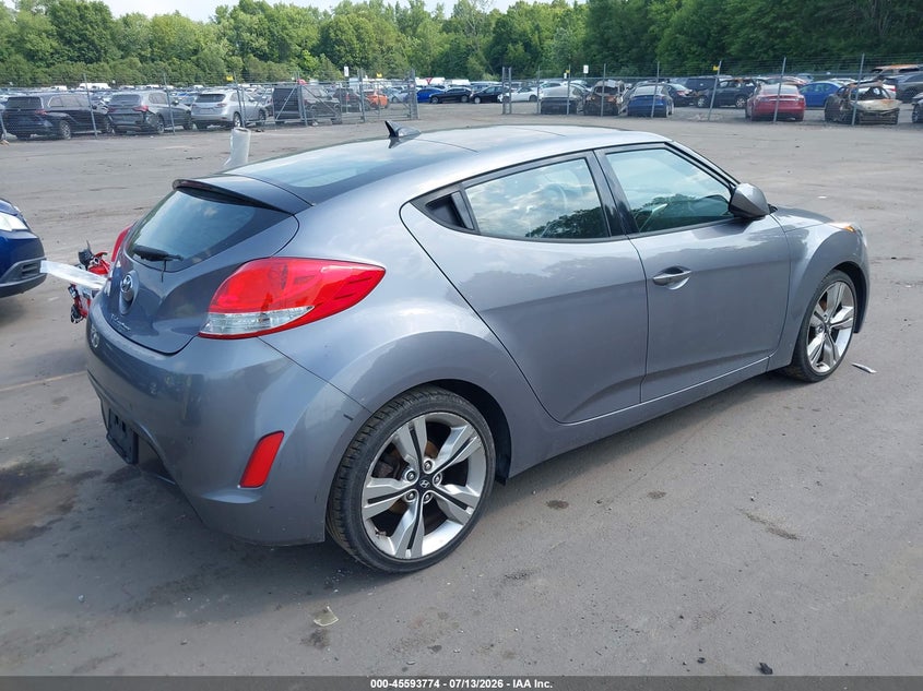 2014 Hyundai Veloster VIN KMHTC6AD1EU192534 IAAI salvage auction — NORMAL WEAR, Clear (Massachusetts), sold $400 on 2026-07-23 (photo 4)