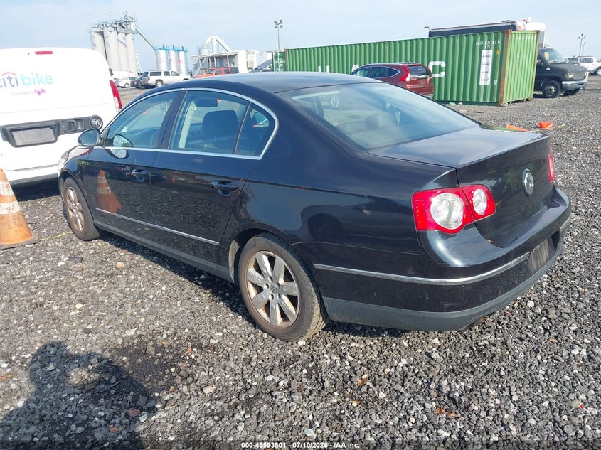 2006 Volkswagen Passat VIN WVWAK73C86P166084 IAAI salvage auction — NORMAL WEAR, Clear (New York), sold $450 on 2026-08-04 (photo 3)