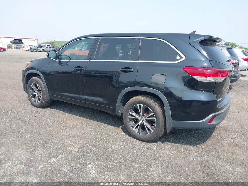 2018 Toyota Highlander VIN 5TDBZRFH2JS825908 IAAI salvage auction — FRONT END, Clear (New York), sold $3,350 on 2026-07-29 (photo 3)
