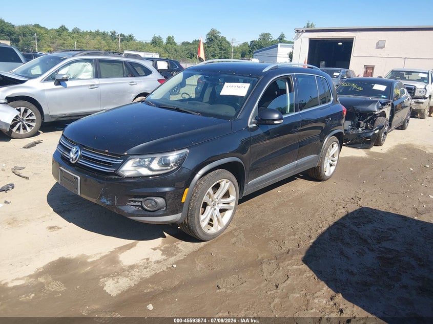 2013 Volkswagen Tiguan VIN WVGBV3AX8DW622495 IAAI salvage auction — NORMAL WEAR, Clear (Massachusetts), sold $375 on 2026-07-29 (photo 2)