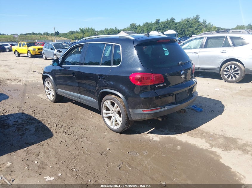 2013 Volkswagen Tiguan VIN WVGBV3AX8DW622495 IAAI salvage auction — NORMAL WEAR, Clear (Massachusetts), sold $375 on 2026-07-29 (photo 3)