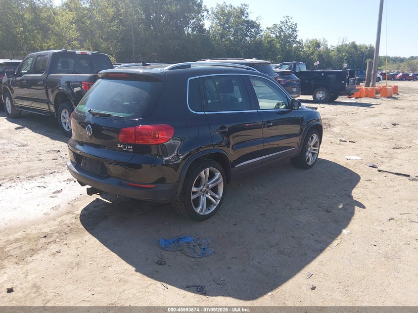 2013 Volkswagen Tiguan VIN WVGBV3AX8DW622495 IAAI salvage auction — NORMAL WEAR, Clear (Massachusetts), sold $375 on 2026-07-29 (photo 4)