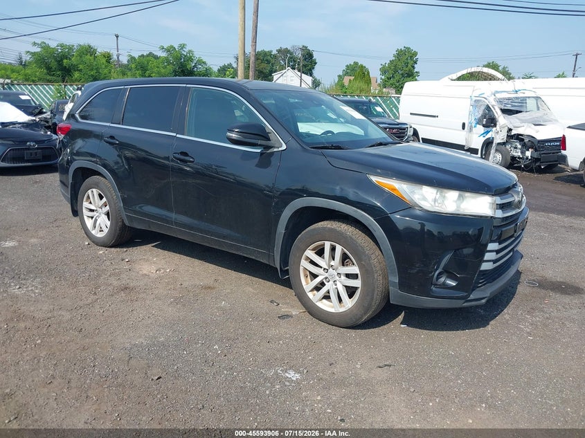 2017 Toyota Highlander VIN 5TDBZRFH1HS412050 IAAI salvage auction — RIGHT SIDE, Clear (New York), sold $5,525 on 2026-08-01 (photo 1)