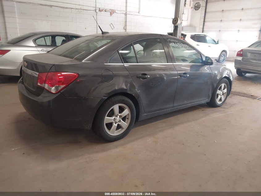 2014 Chevrolet Cruze VIN 1G1PC5SB7E7442038 IAAI salvage auction — NORMAL WEAR, Prior Salvage (Minnesota), sold $475 on 2026-07-17 (photo 4)