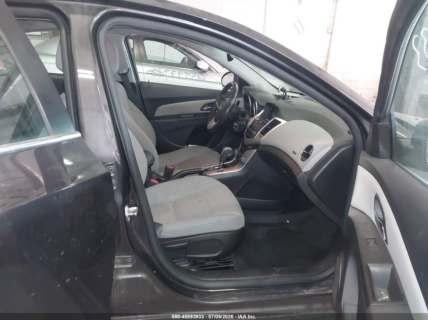 2014 Chevrolet Cruze VIN 1G1PC5SB7E7442038 IAAI salvage auction — NORMAL WEAR, Prior Salvage (Minnesota), sold $475 on 2026-07-17 (photo 5)