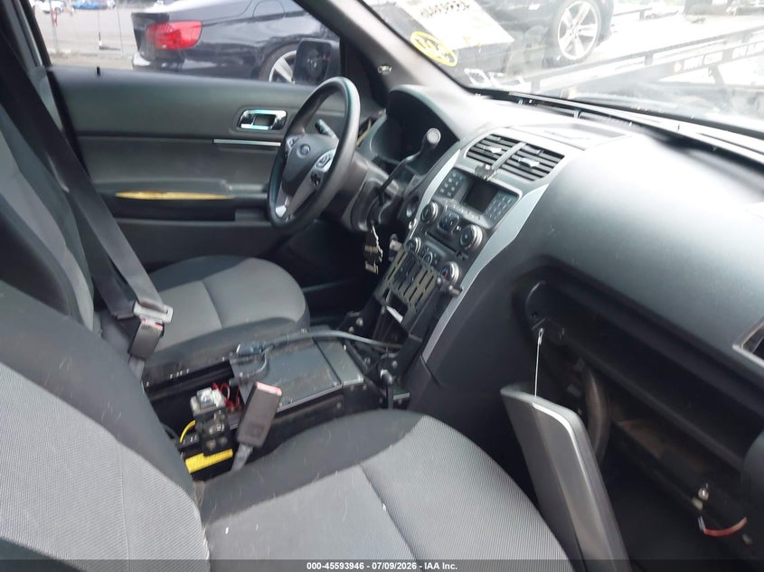 2014 Ford Police interceptor utility VIN 1FM5K8AR4EGC60603 IAAI salvage auction — NORMAL WEAR, Clear (New York), sold $725 on 2026-07-14 (photo 5)