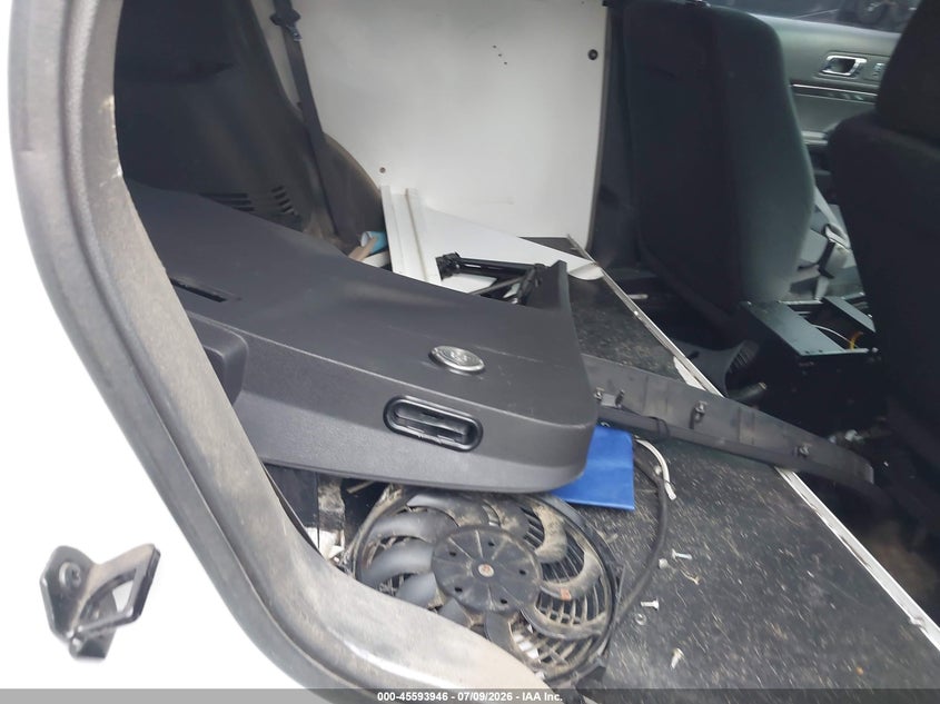 2014 Ford Police interceptor utility VIN 1FM5K8AR4EGC60603 IAAI salvage auction — NORMAL WEAR, Clear (New York), sold $725 on 2026-07-14 (photo 8)