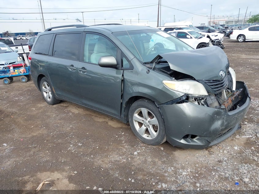 2013 Toyota Sienna VIN 5TDKK3DC1DS372653 IAAI salvage auction — FRONT END, Mv-907A (New York), sold $25 on 2026-07-29 (photo 1)