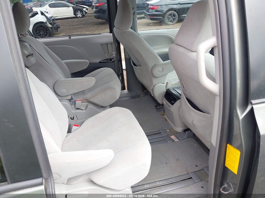 2013 Toyota Sienna VIN 5TDKK3DC1DS372653 IAAI salvage auction — FRONT END, Mv-907A (New York), sold $25 on 2026-07-29 (photo 8)