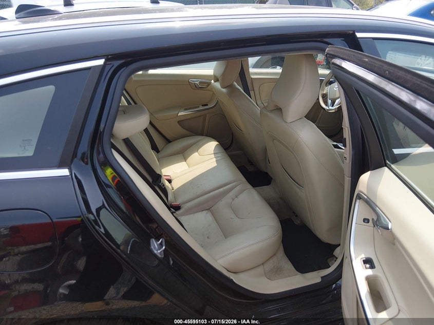2016 Volvo V60 VIN YV140MEK9G1292930 IAAI salvage auction — NORMAL WEAR, Original (West Virginia), sold $450 on 2026-07-29 (photo 8)