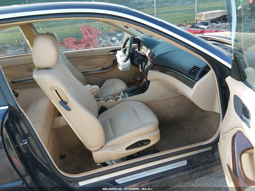 2003 BMW 3er VIN WBABN33403PG62053 IAAI salvage auction — LEFT SIDE, Salvage (Pennsylvania), sold $375 on 2026-08-07 (photo 5)