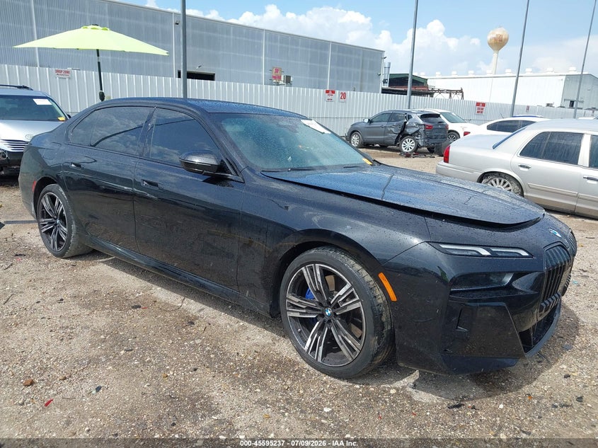 2025 BMW 7er VIN WBA23EH07SCU71269 — IAAI salvage auction photo