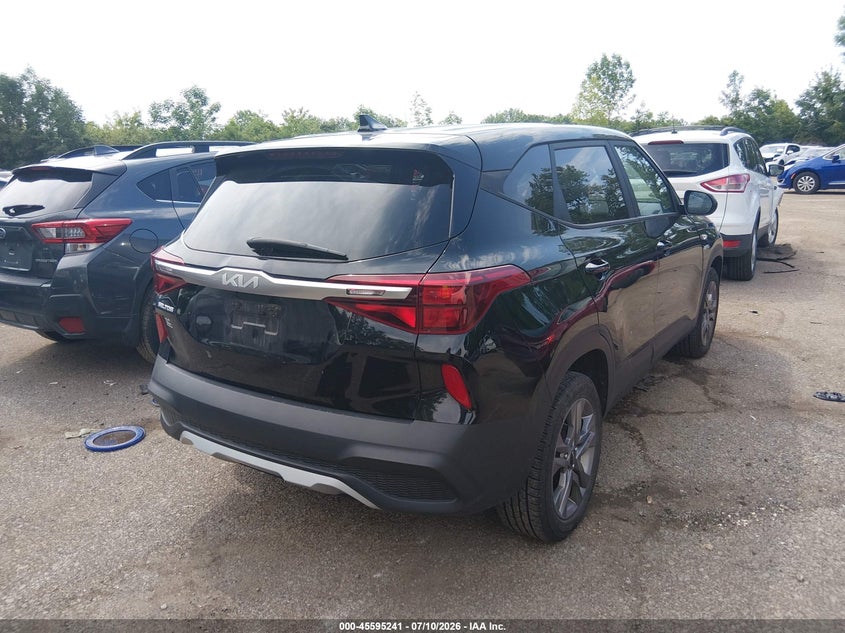 2023 Kia Seltos VIN KNDEPCAA8P7445145 IAAI salvage auction — ROOF, Salvage Title, sold $7,750 on 2026-08-11 (photo 4)