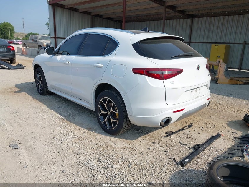 2021 Alfa romeo Stelvio VIN ZASPAKBN2M7D10350 IAAI salvage auction — FRONT END, Salvage Title, sold $7,500 on 2026-08-19 (photo 3)