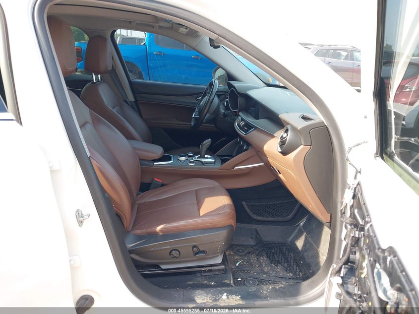 2021 Alfa romeo Stelvio VIN ZASPAKBN2M7D10350 IAAI salvage auction — FRONT END, Salvage Title, sold $7,500 on 2026-08-19 (photo 5)