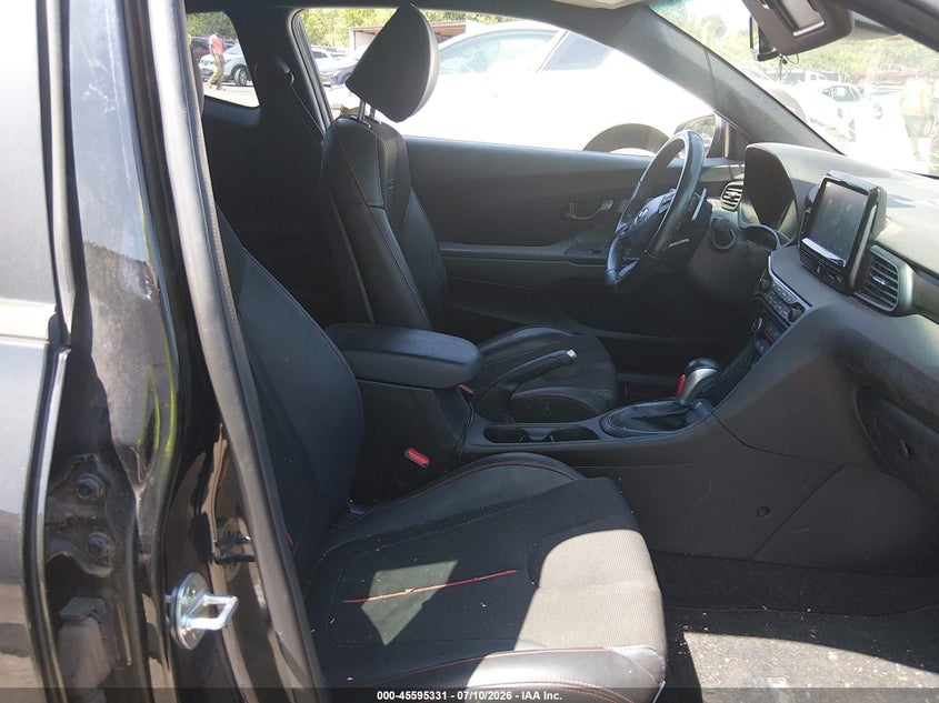 2019 Hyundai Veloster VIN KMHTG6AF2KU008980 IAAI salvage auction — NORMAL WEAR, Clear - Public Restricted (Oklahoma), sold $25 on 2026-07-22 (photo 5)