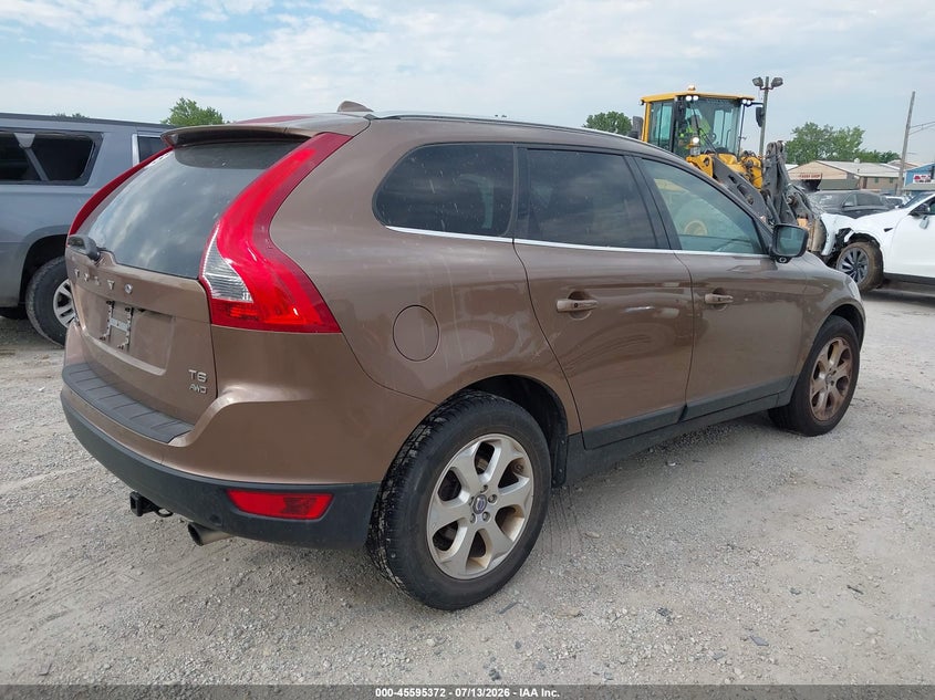 2012 Volvo Xc60 VIN YV4902DZ8C2340627 IAAI salvage auction — NORMAL WEAR, Clear (Illinois), sold $425 on 2026-07-28 (photo 4)