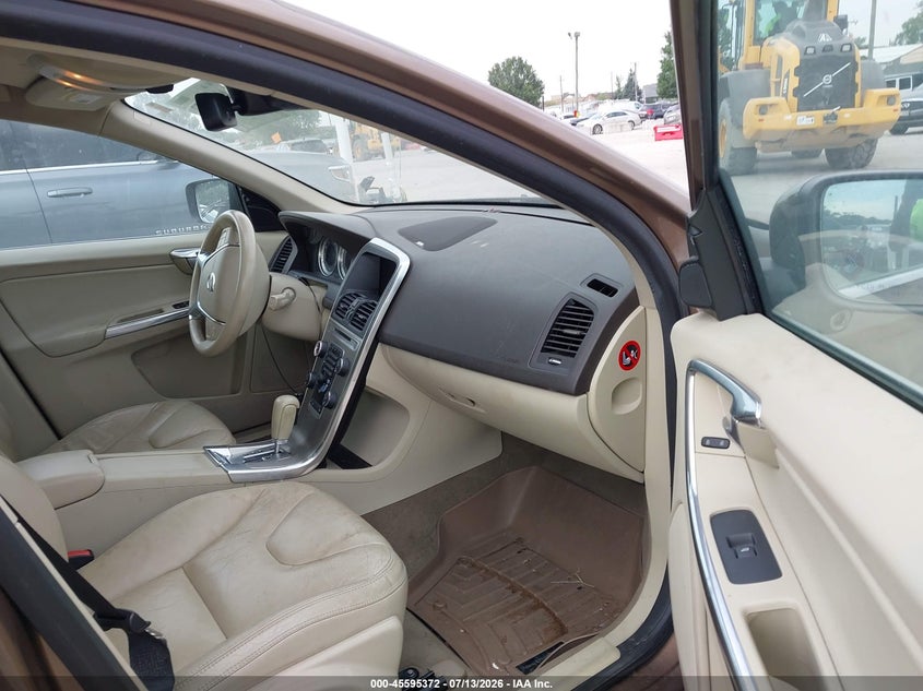 2012 Volvo Xc60 VIN YV4902DZ8C2340627 IAAI salvage auction — NORMAL WEAR, Clear (Illinois), sold $425 on 2026-07-28 (photo 5)