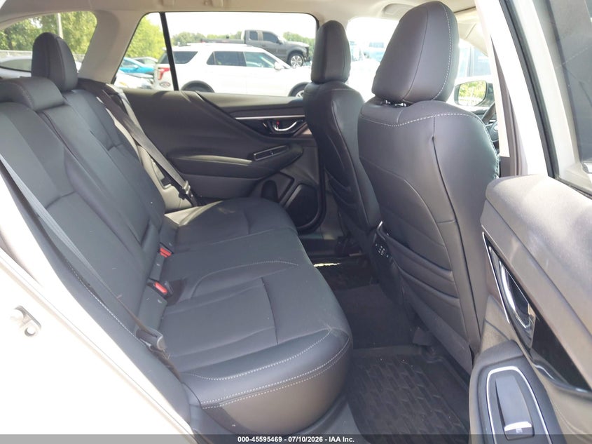 2025 Subaru Outback VIN 4S4BTGNDXS3190259 IAAI salvage auction — WATER/FLOOD, Salvage Title, sold $9,500 on 2026-08-20 (photo 8)