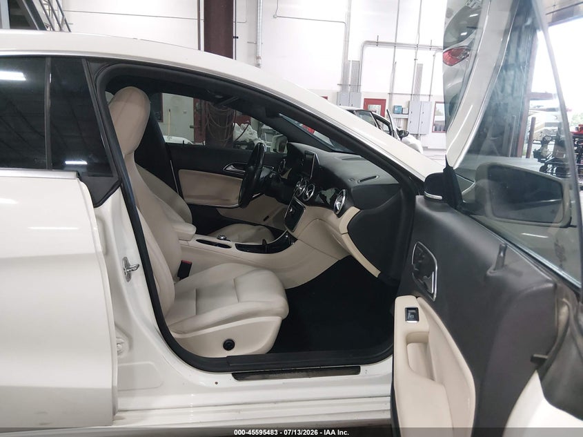 2014 Mercedes-benz Cla-klasse VIN WDDSJ4EB0EN045446 IAAI salvage auction — WATER/FLOOD, Salvage (Idaho), sold $1,925 on 2026-08-14 (photo 5)