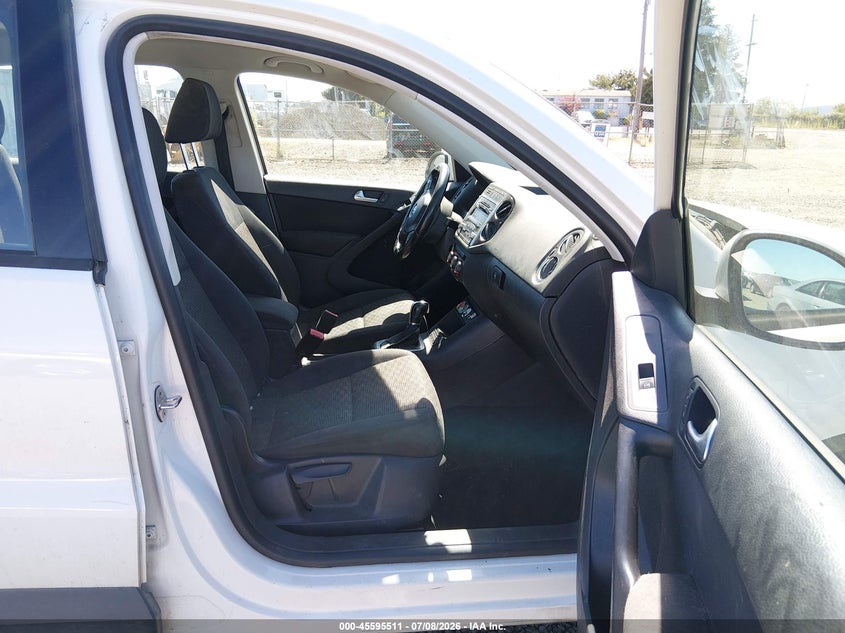 2013 Volkswagen Tiguan VIN WVGBV3AX3DW571455 IAAI salvage auction — NORMAL WEAR, Peddle Clear Public-Restricted (Oregon), sold $225 on 2026-07-29 (photo 5)